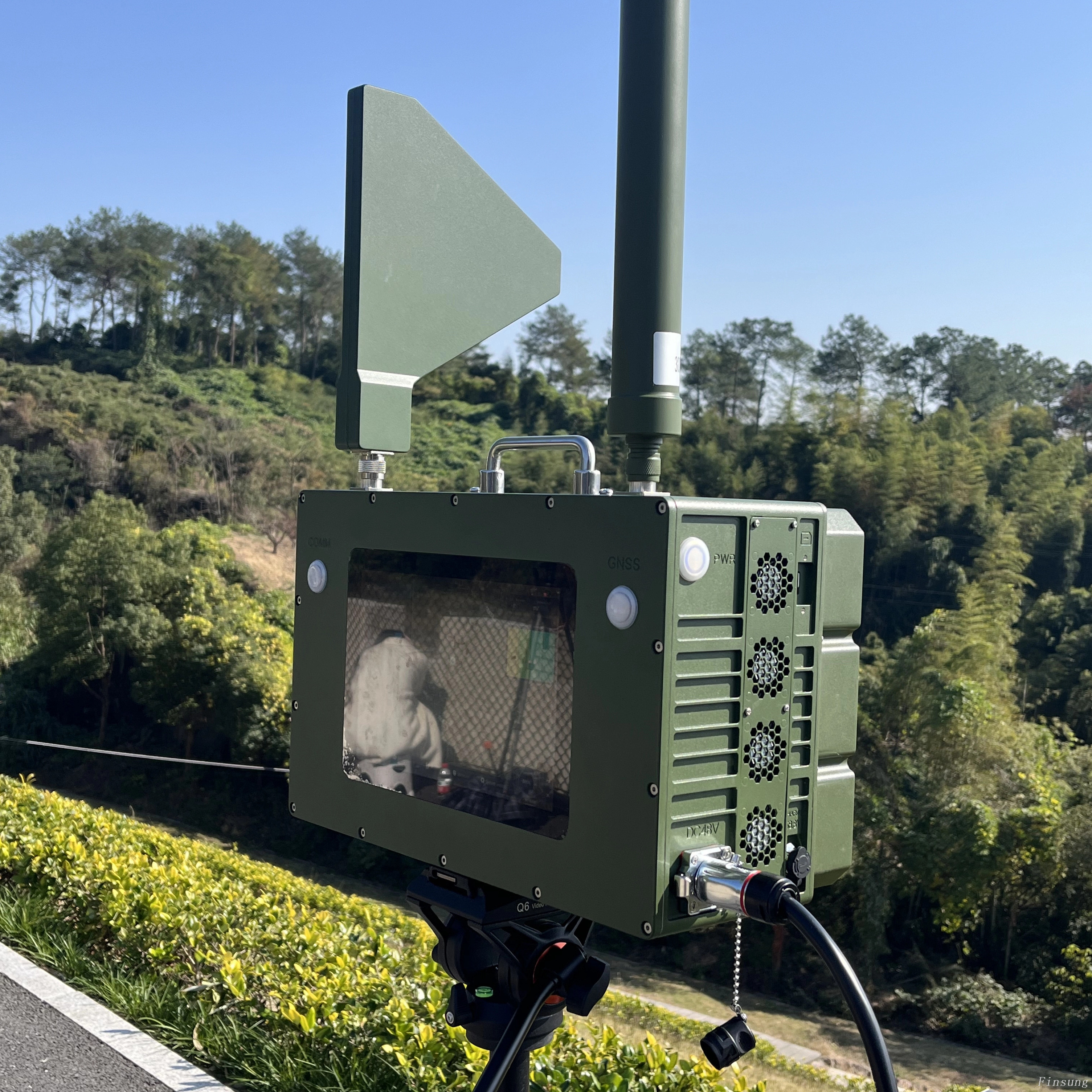 Tragbares Drohnenerkennungs- und Gegenmaßnahmensystem