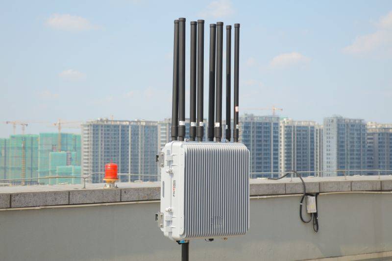 Fortschrittlicher omnidirektionaler Drohnenstörsender mit voller Reichweite für UAVs