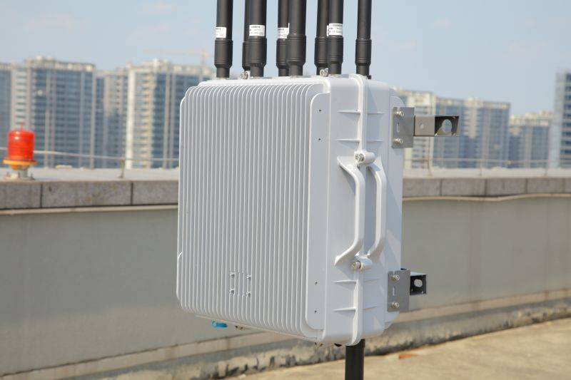 Fortschrittlicher omnidirektionaler Drohnenstörsender mit voller Reichweite für UAVs