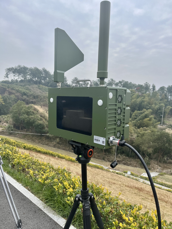 Tragbares Drohnenerkennungs- und Gegenmaßnahmensystem